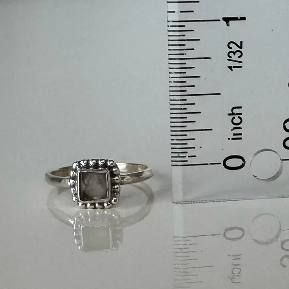NWOT Sundance Dusty Rose Portrait Ring, Rose Quartz, Sterling Silver